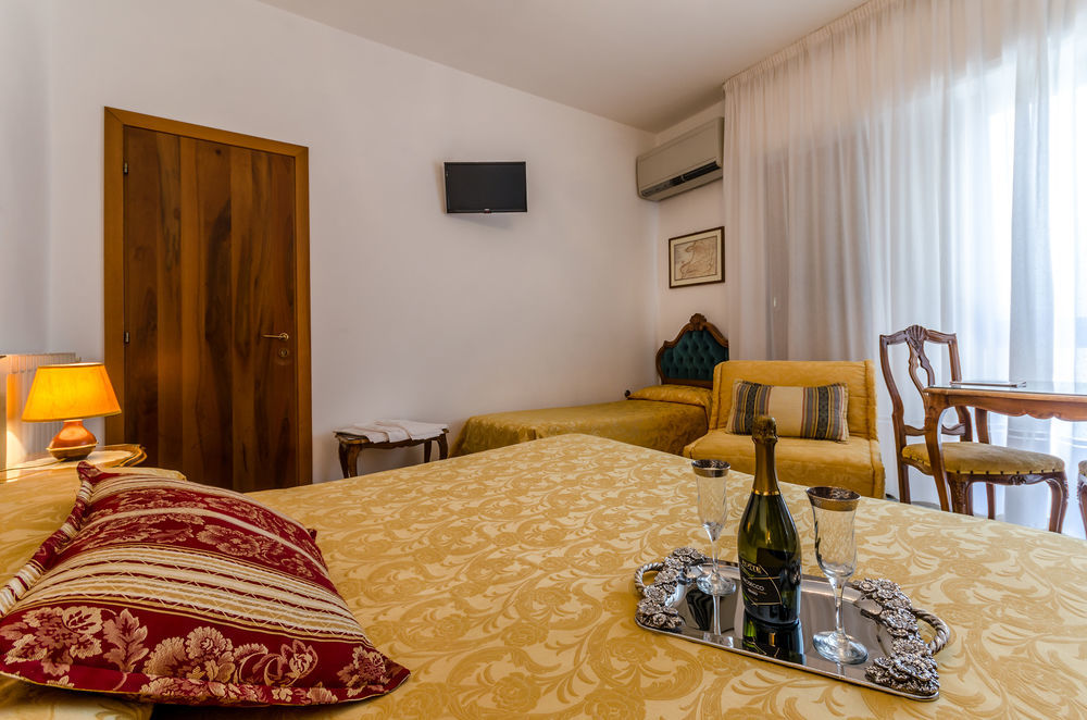 Hotel Ariel Silva Венеция Экстерьер фото